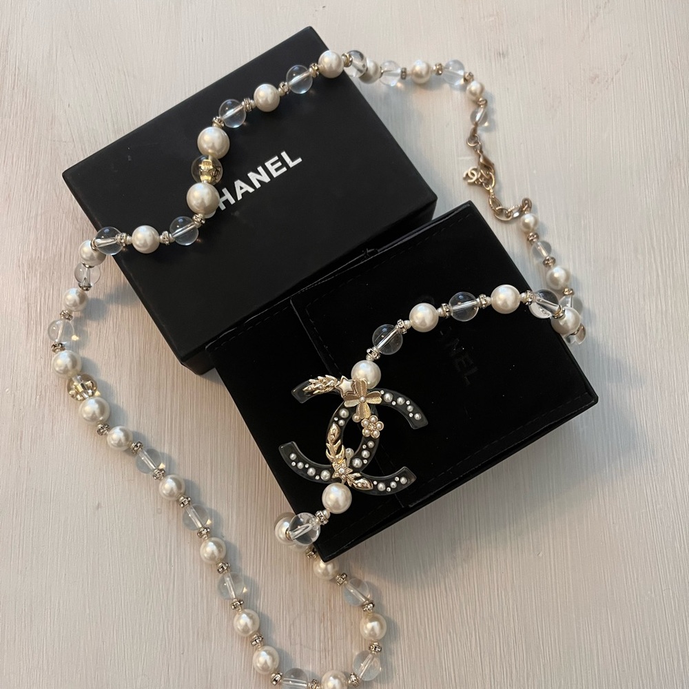 CHANEL Pearl and Crystal Necklace from SS 2020 anniversary collection Authentic